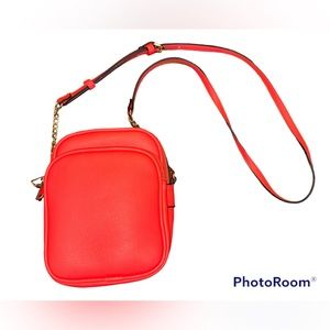 Travel Medium Crossbody Bag Orange